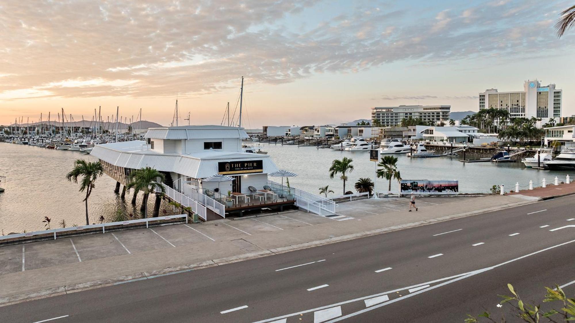 The Pier Pods On The Water- 50M From Townsville Bus Terminal And Ferry Terminal- Passport Id Requried Zewnętrze zdjęcie