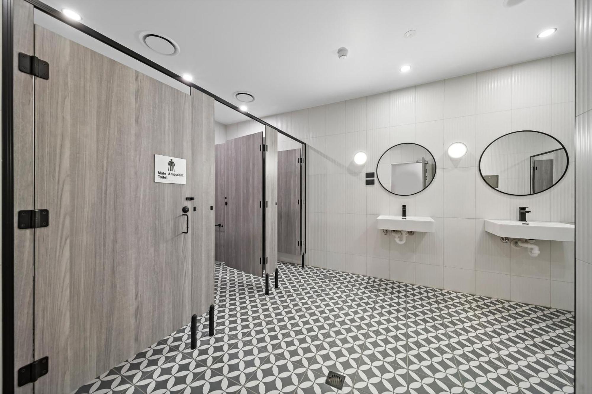 The Pier Pods On The Water- 50M From Townsville Bus Terminal And Ferry Terminal- Passport Id Requried Zewnętrze zdjęcie